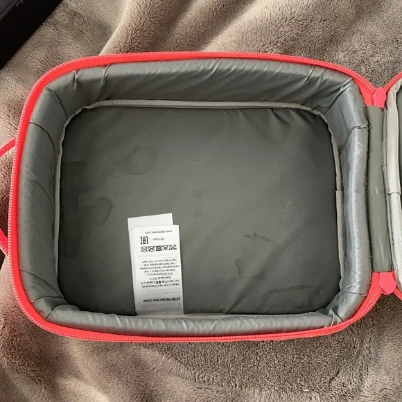 Fjallraven lunch box! - Picture 3 of 3